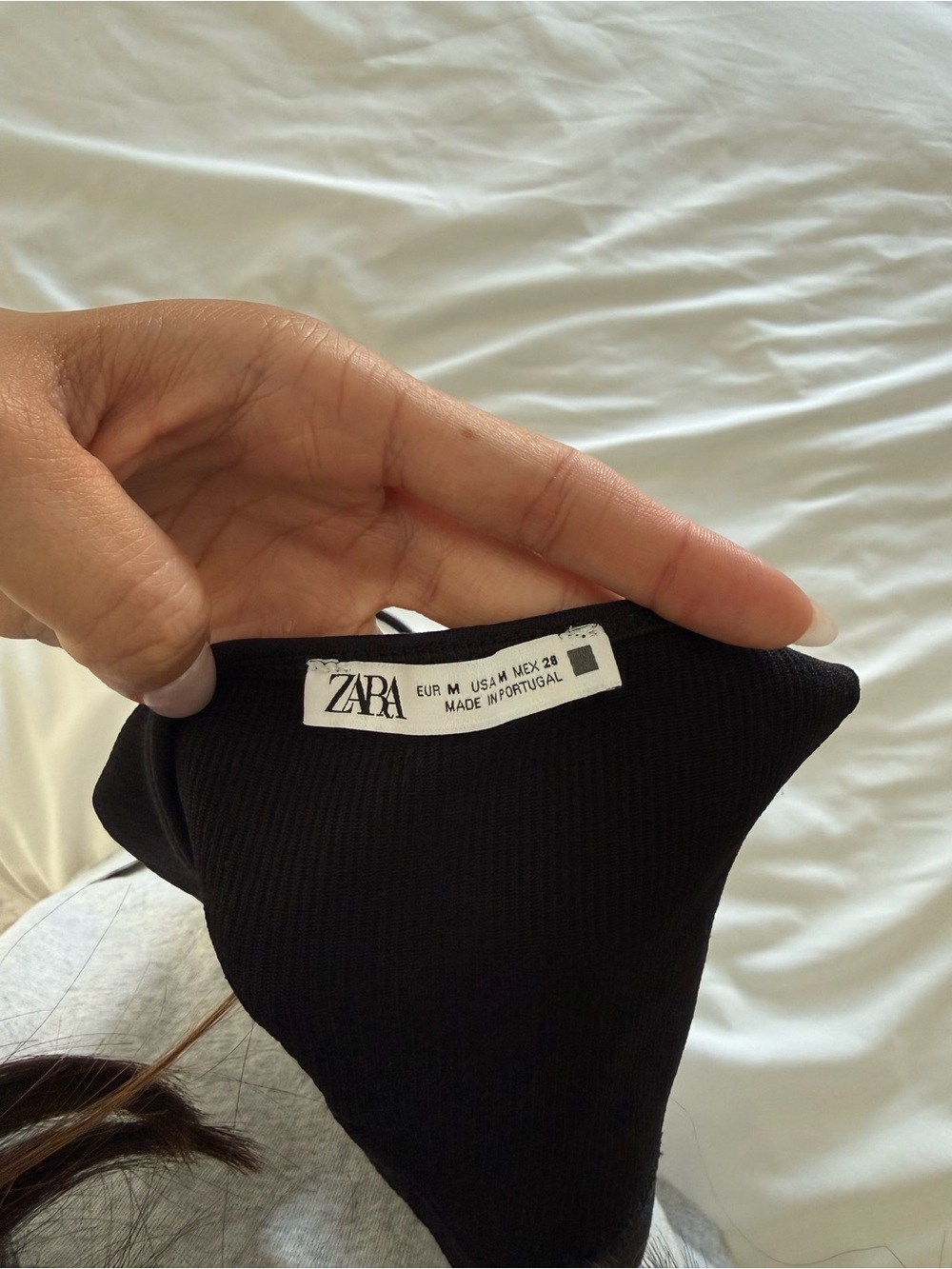 ZARA Black Halter Crop Top with Keyhole - Picture 4 of 4